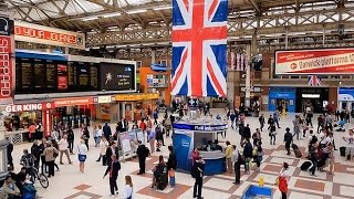 A Walk Through The London Victoria Station London England [upl. by Kisor283]